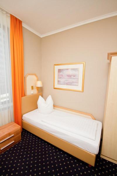 Hotel Tourist Fráncfort del Meno Habitación foto